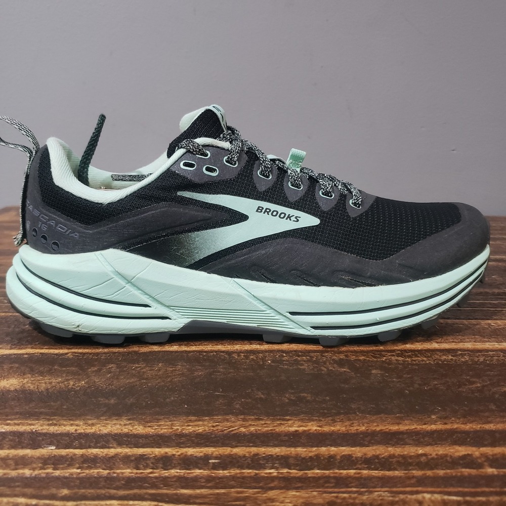 Brooks Cascadia 16 Trail Running Shoes Black Mint Green 1203631B049 Womens 8.5